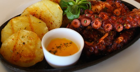 Plato de pulpo y patatas